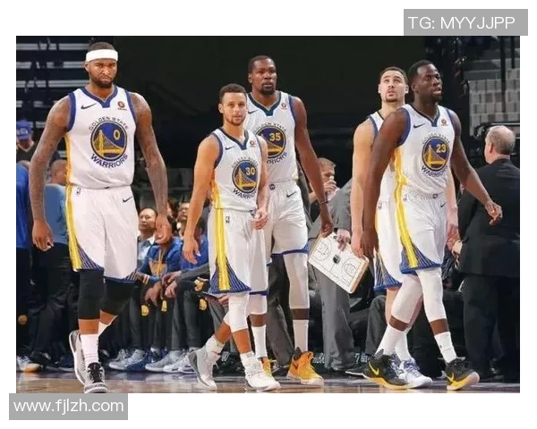 赛后复盘分析成都篮球队与南京篮球队的状态与表现对比 赛后复盘分析成都篮球队与南京篮球队的状态与表现对比