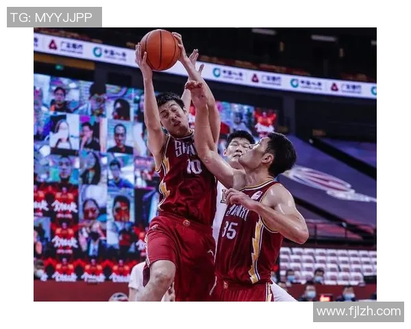 重庆篮球队与广州篮球队赛后复盘总结比赛经验与教训分析