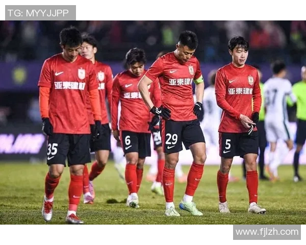 足球明星首次听到中国绰号反应热烈引发球迷热议与欢笑