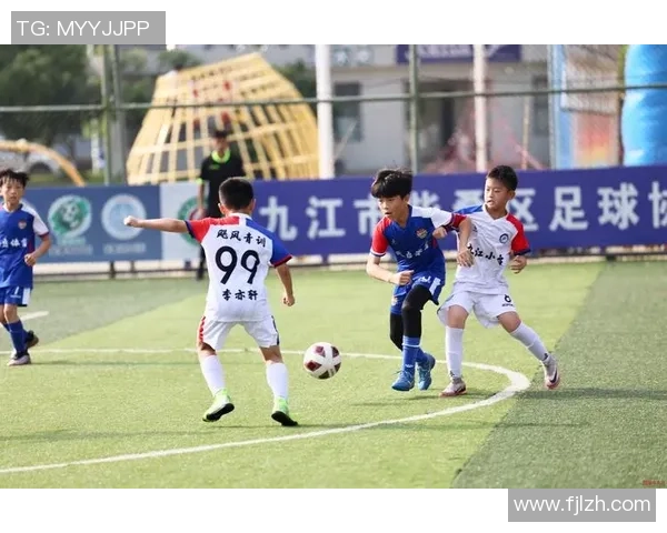 足球明星与中国主播的跨界合作引发热议共同打造全新体育娱乐盛宴 足球明星与中国主播的跨界合作引发热议共同打造全新体育娱乐盛宴